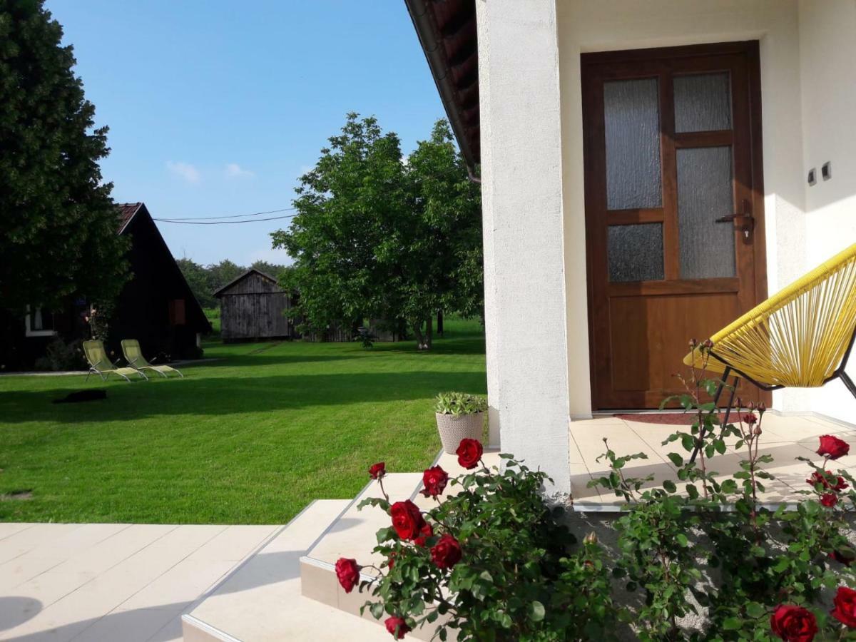 Apartment Golden Fields Смолянац Экстерьер фото
